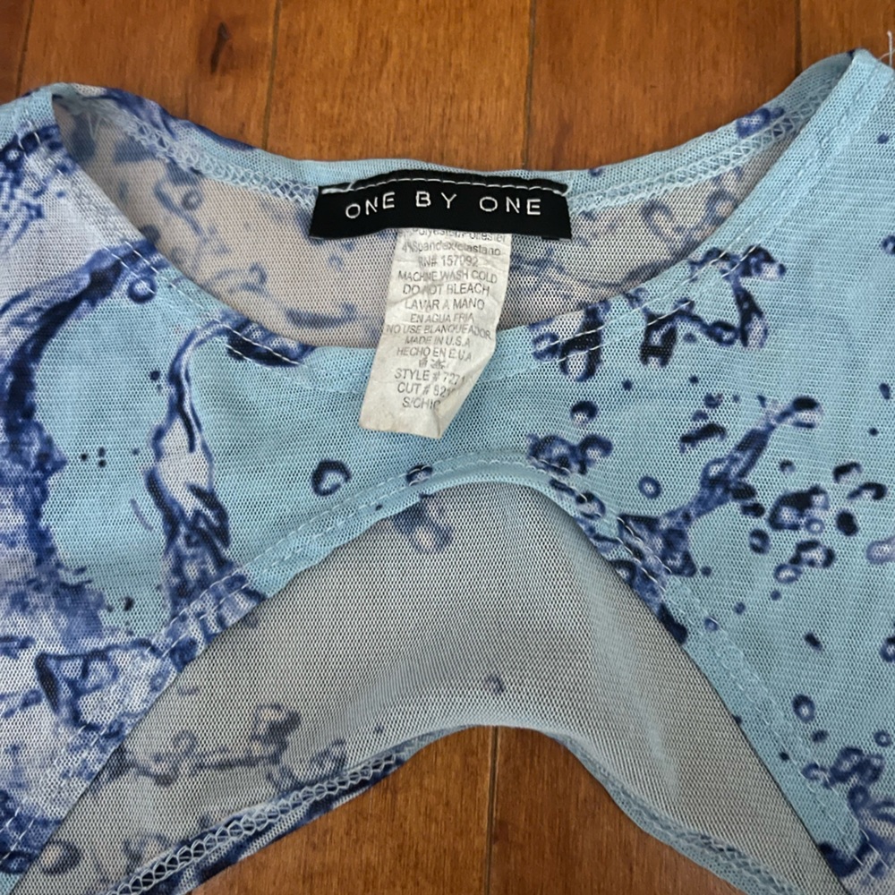Mesh shrug with water print - Picture 9 of 9